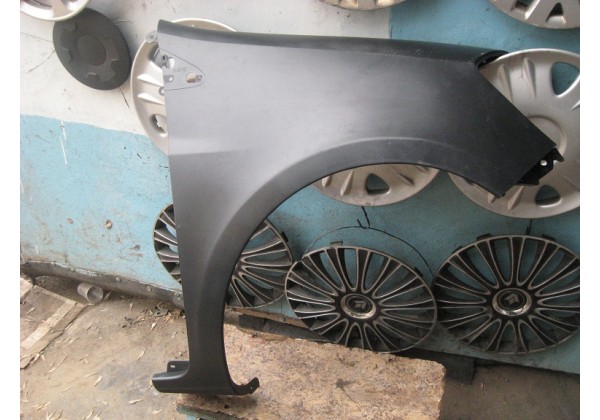 Крило праве Renault Clio III, 7701476103